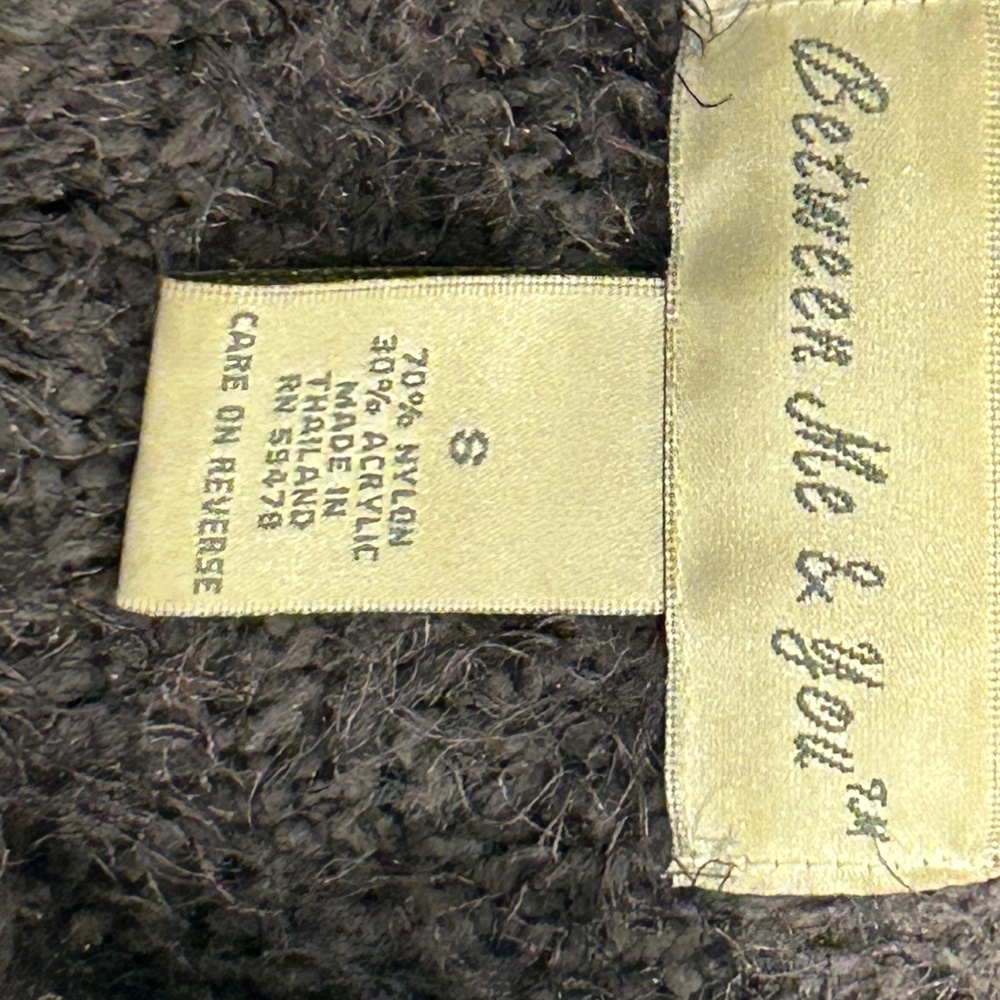 Sweater - Picture 2 of 3